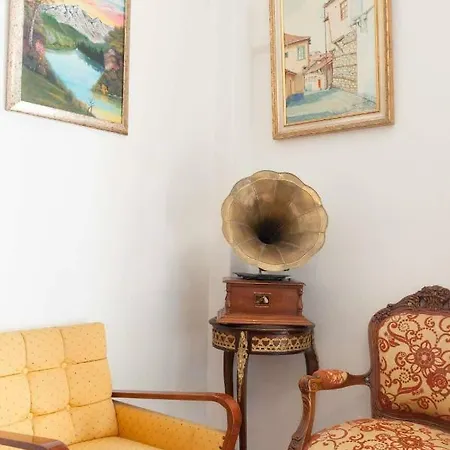 Art Deco Downtown Apartament Saloniki